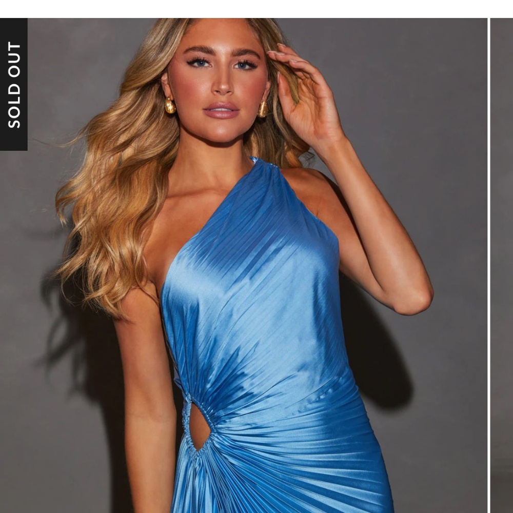 Elegant Blue One-Shoulder Dress - Picture 2 of 5